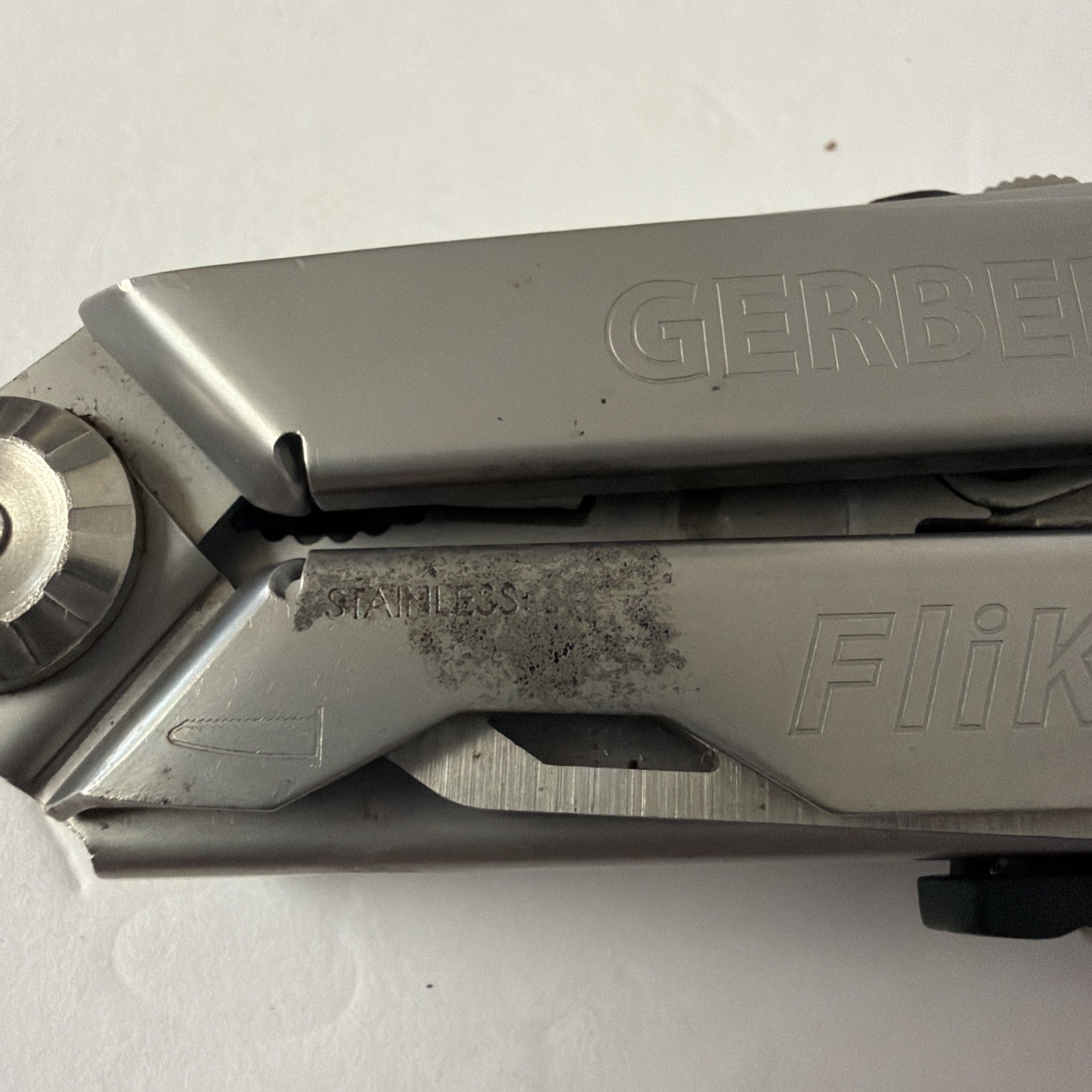 Gerber FLIK Fishrman MultiPlier Multitool with Sheath