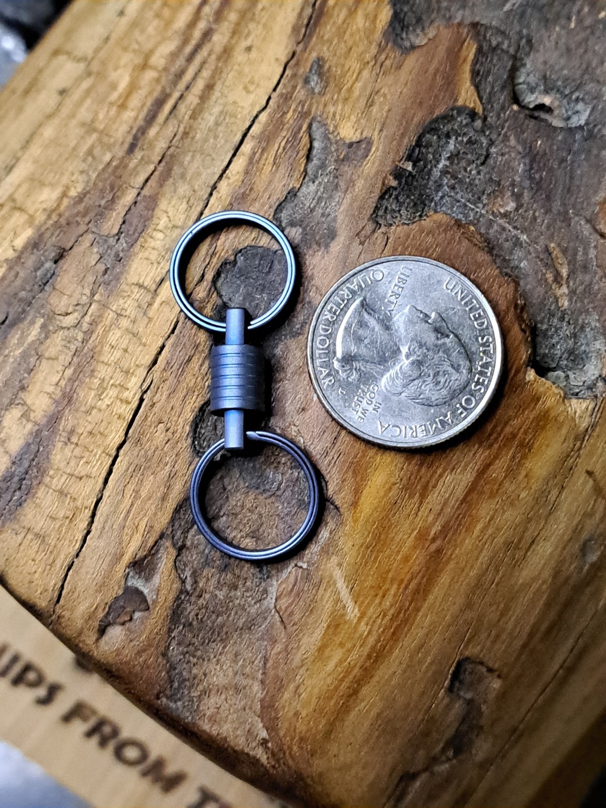 Pro Mini Series Anodized Titanium Swivel With 16mm Titanium Keyrings