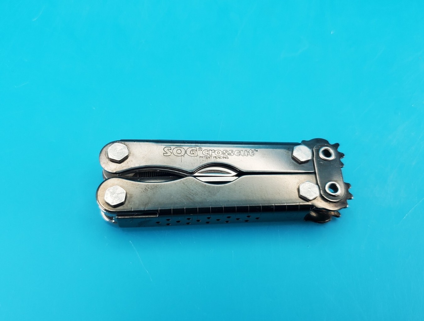 SOG Crosscut Multitool Knife! BLACK!
