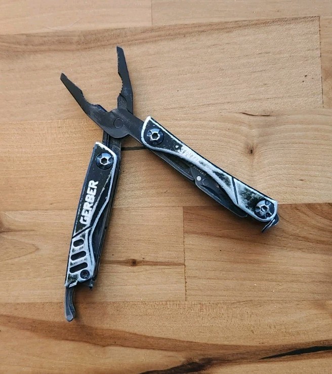 Gerber Dime Black – 9 Functions (USA) – Good Condition, Free Shipping – 791