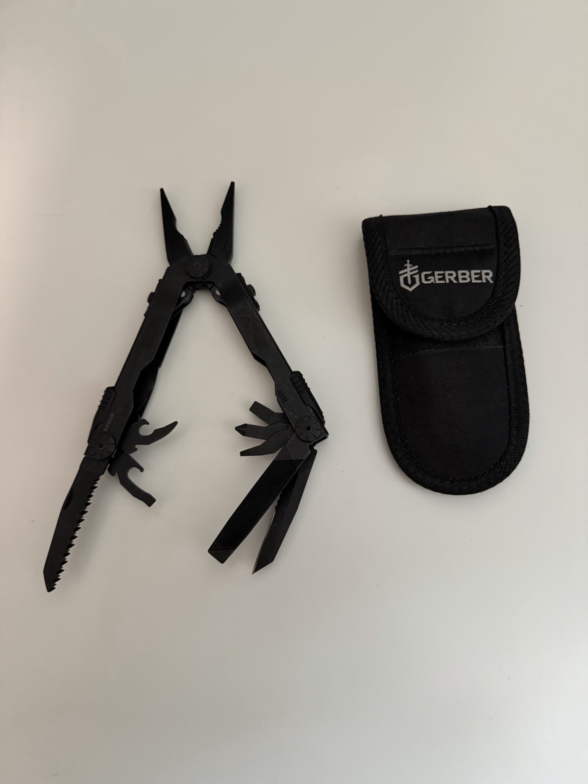 Gerber Diesel Multi-Plier Multi-Tool 13 Tools Stainless Steel 8.6 oz – Black