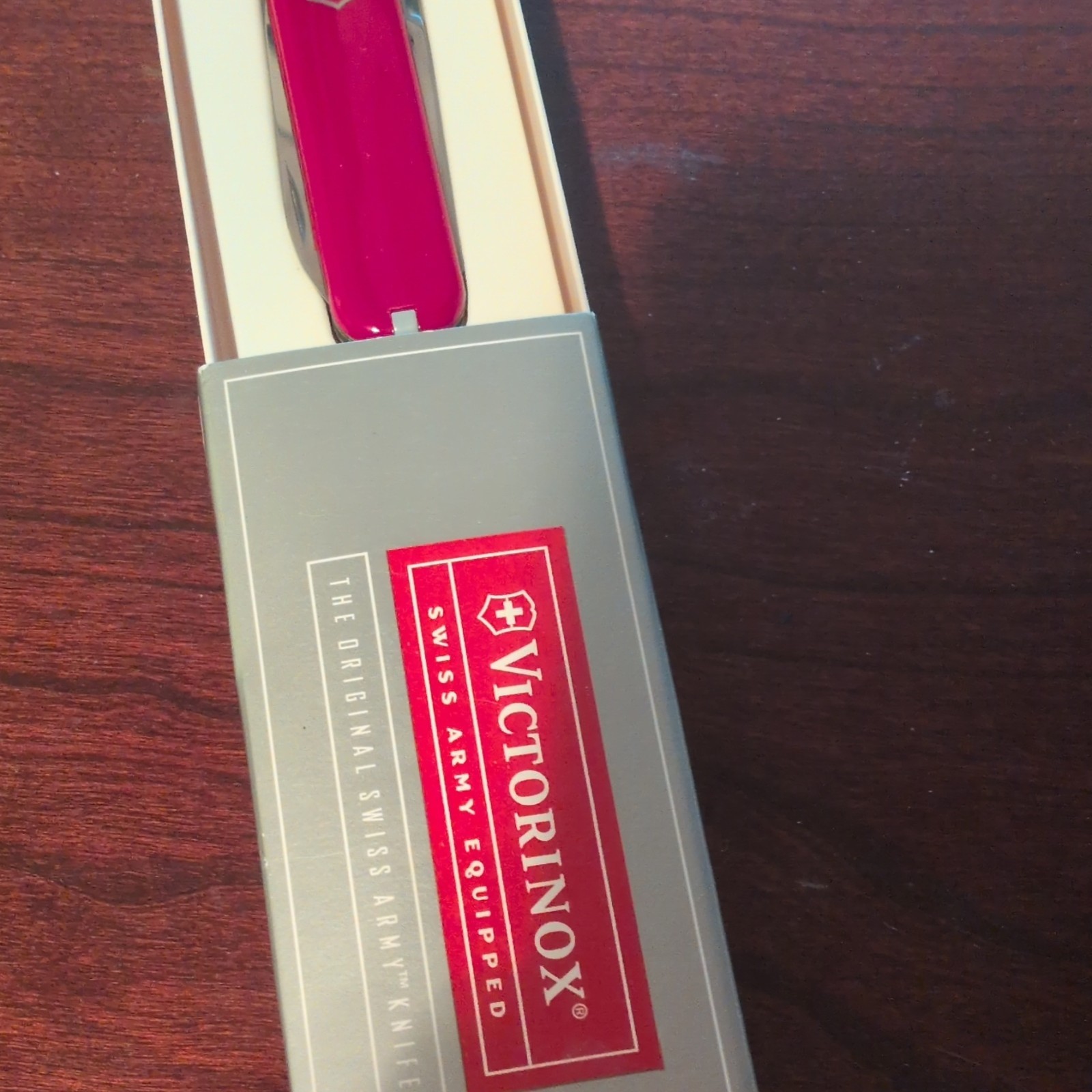 Victorinox Classic Red Ambassador Multi-Tool 4 Tools 3.6in Stainless Steel