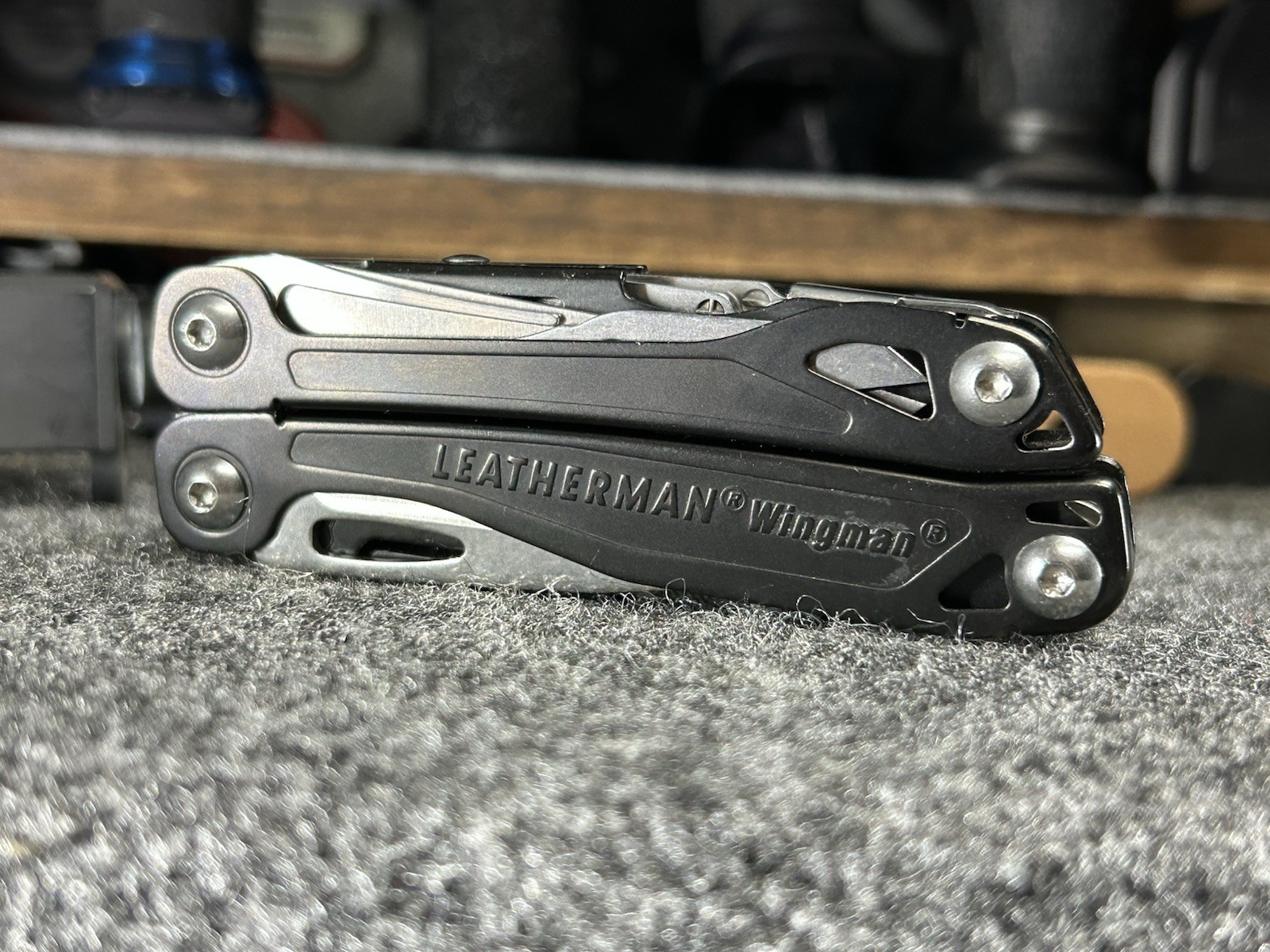 *Rare* Black Leatherman Wingman with 14 tools Needle Nose pliers, wire cutter