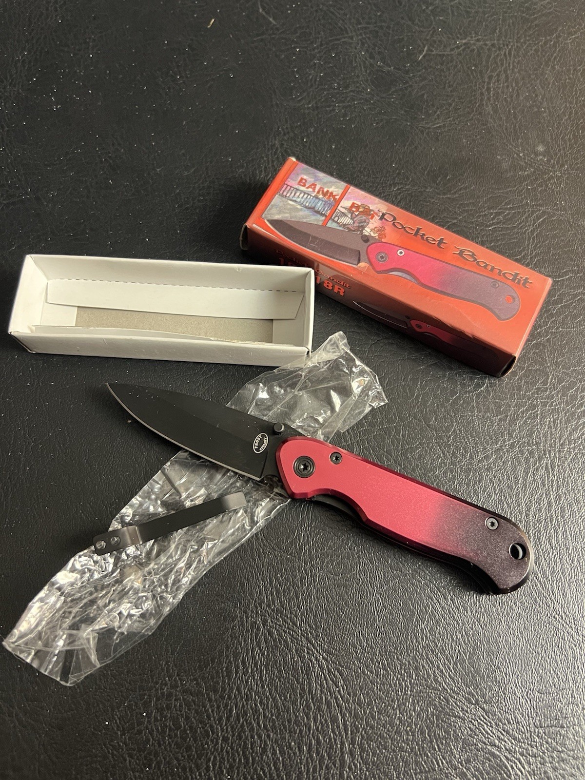 Frost Cutlery POCKET BANDIT Black And Red Knife 16-818R Bank 3.5” Blade RARE