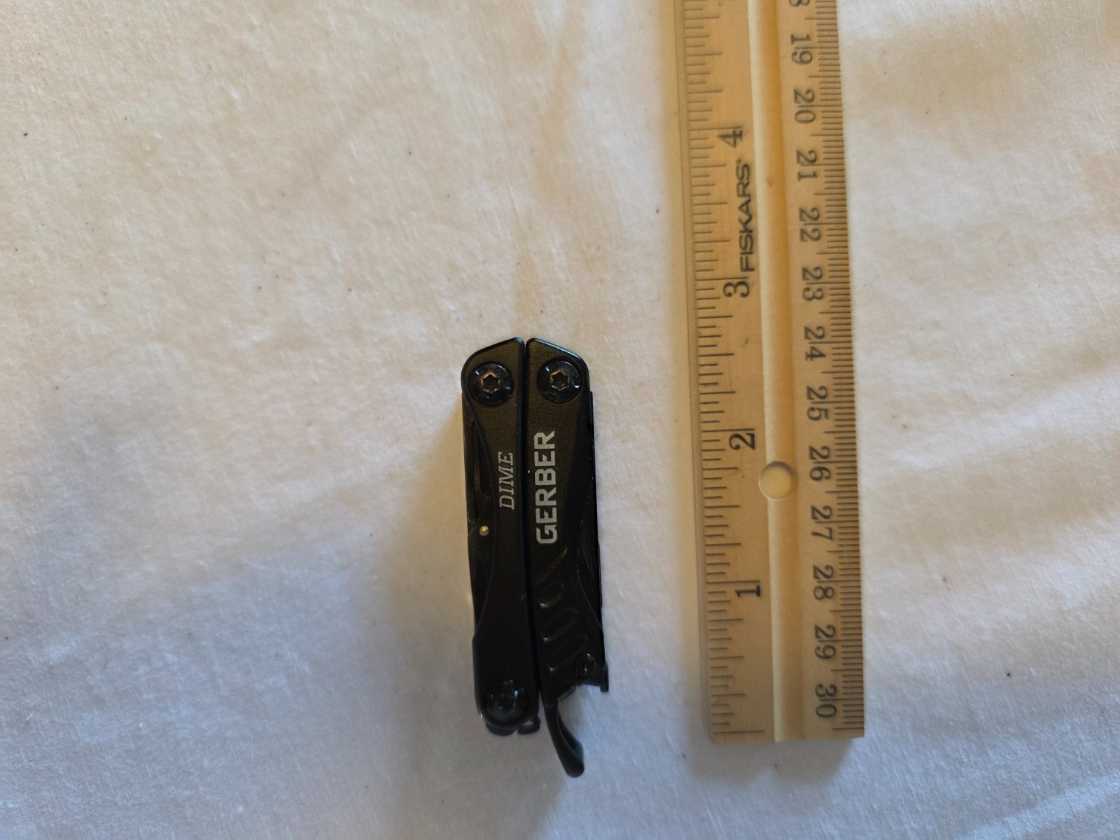 MT2601-019 – 4x Gerber Mini Multi-Tools + Case Free Shipping Used