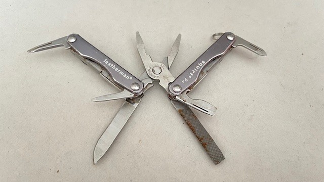 Leatherman Squirt P4 Vintage Gray Multi Tool Pliers,Knife,Keychain – Great