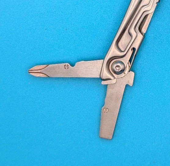 Leatherman Rev 3.8″ Multi-Tool, Stainless!