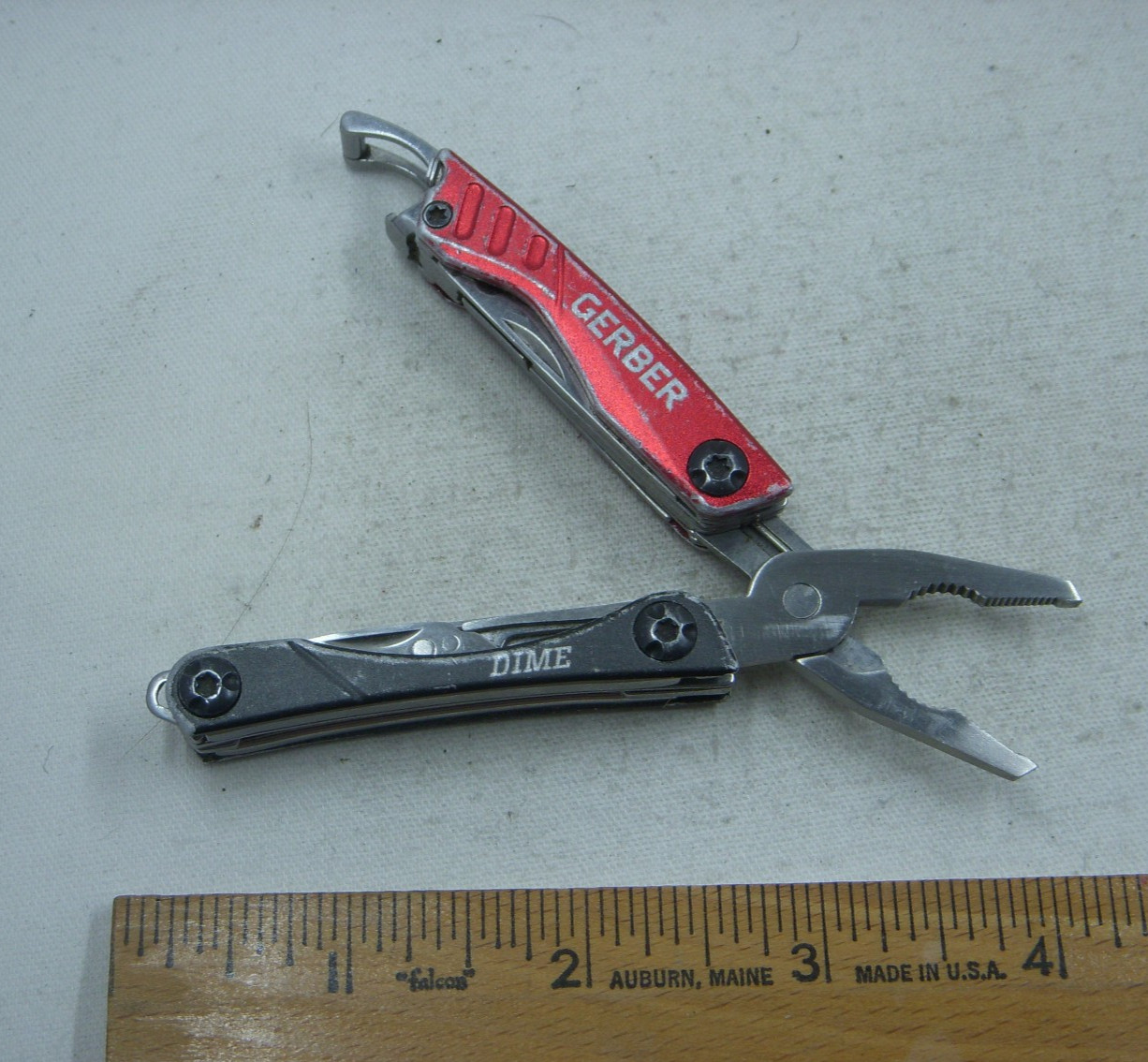 Gerber Dime 4660515D1 Red 11 Function Multi Tool
