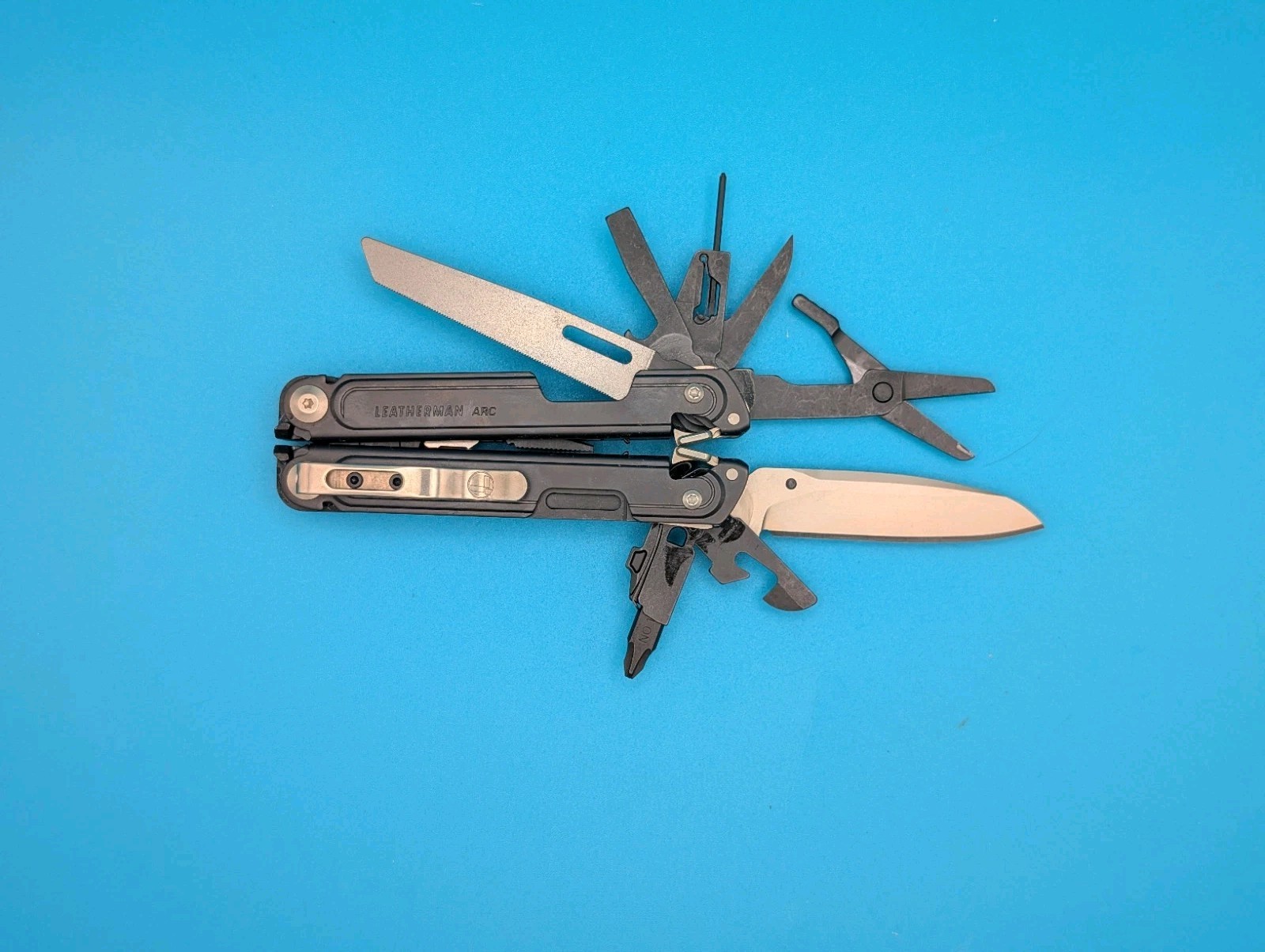 Leatherman Arc Obsidian Multitool. Limited Edition w/Leather Sheath. NEW IN BOX!