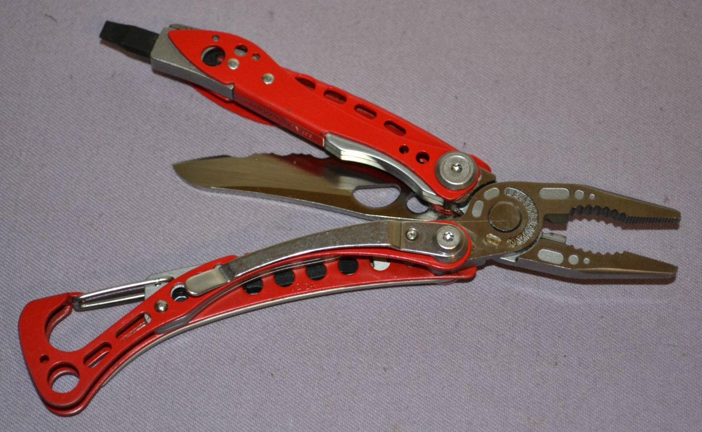 OEM Leatherman Skeletool RX Red Multi-Tool Knife, Pliers & Other Tools — Great