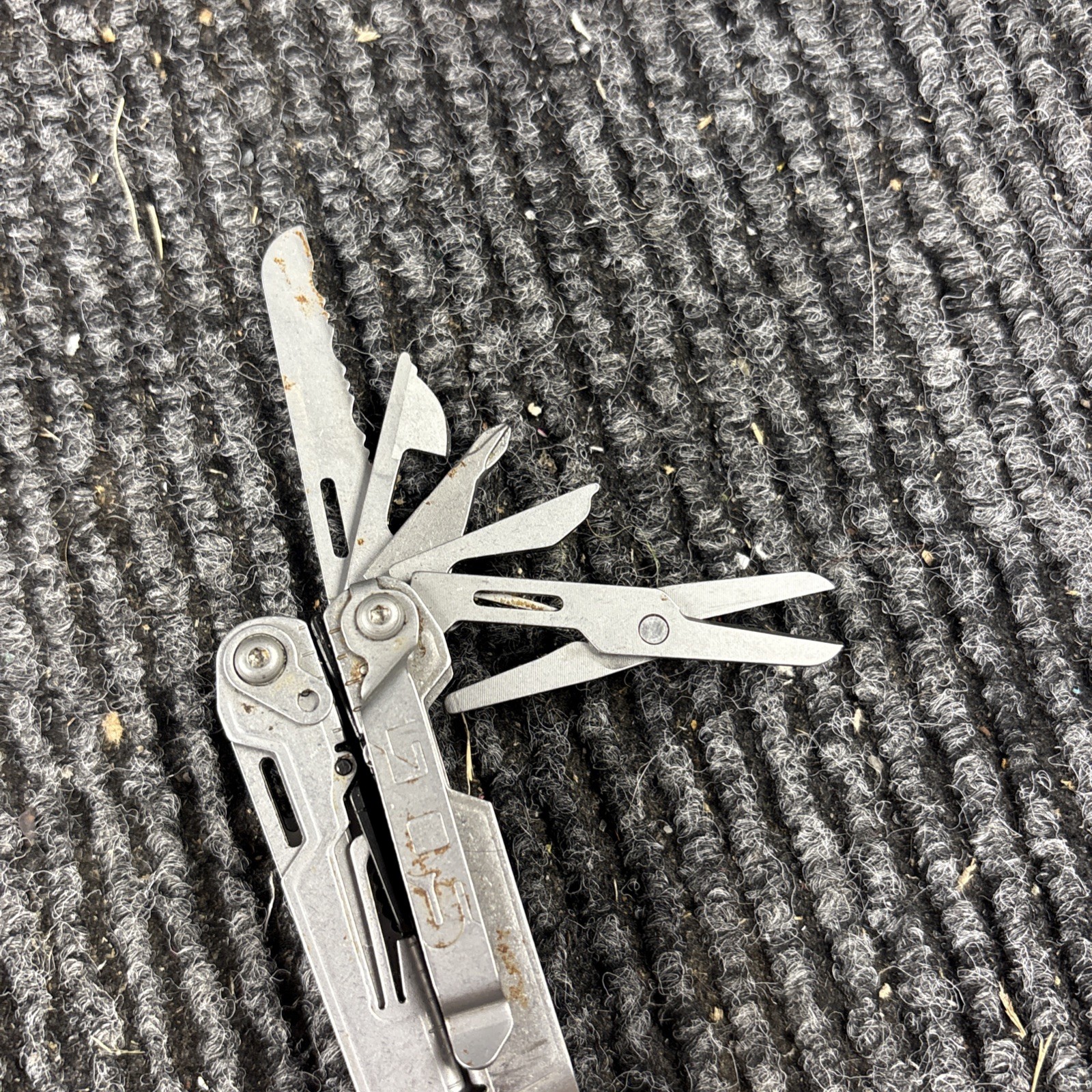 SOG POWER PINT MULTI TOOL PLIERS KNIFE SMALL (409)