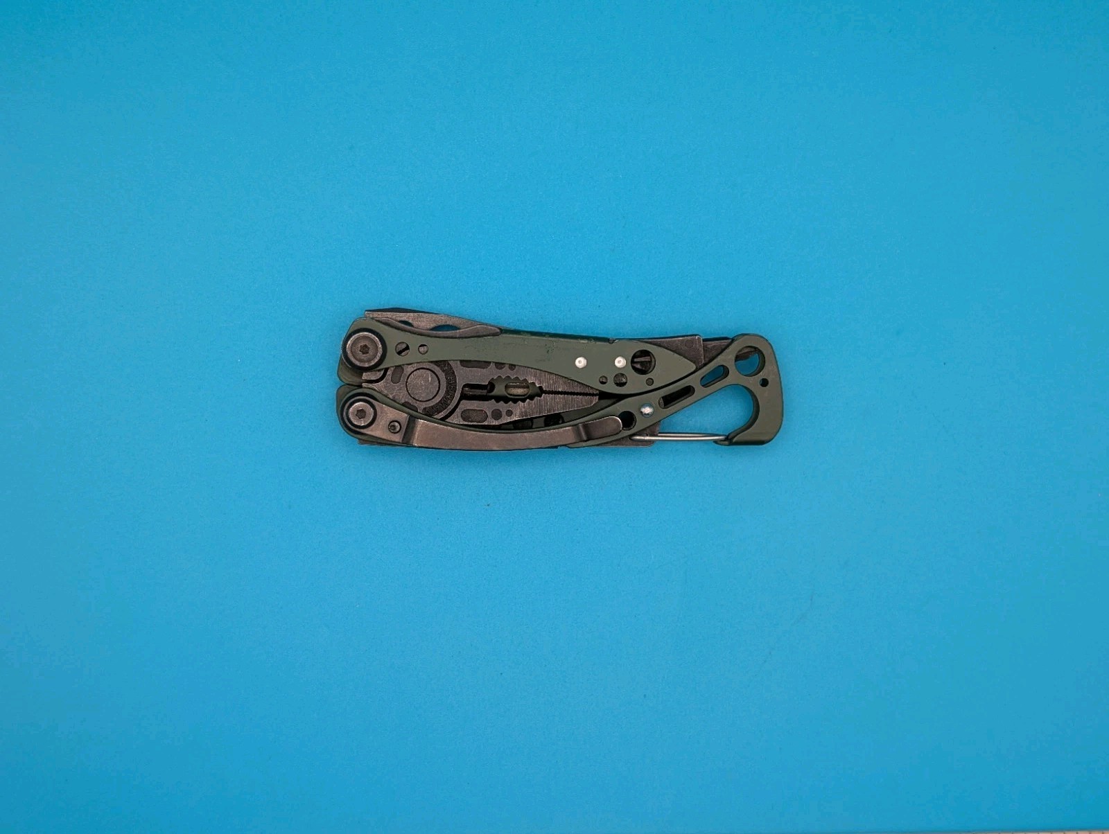 Leatherman Skeletool CX Multitool Plain Edge Knife! Green!