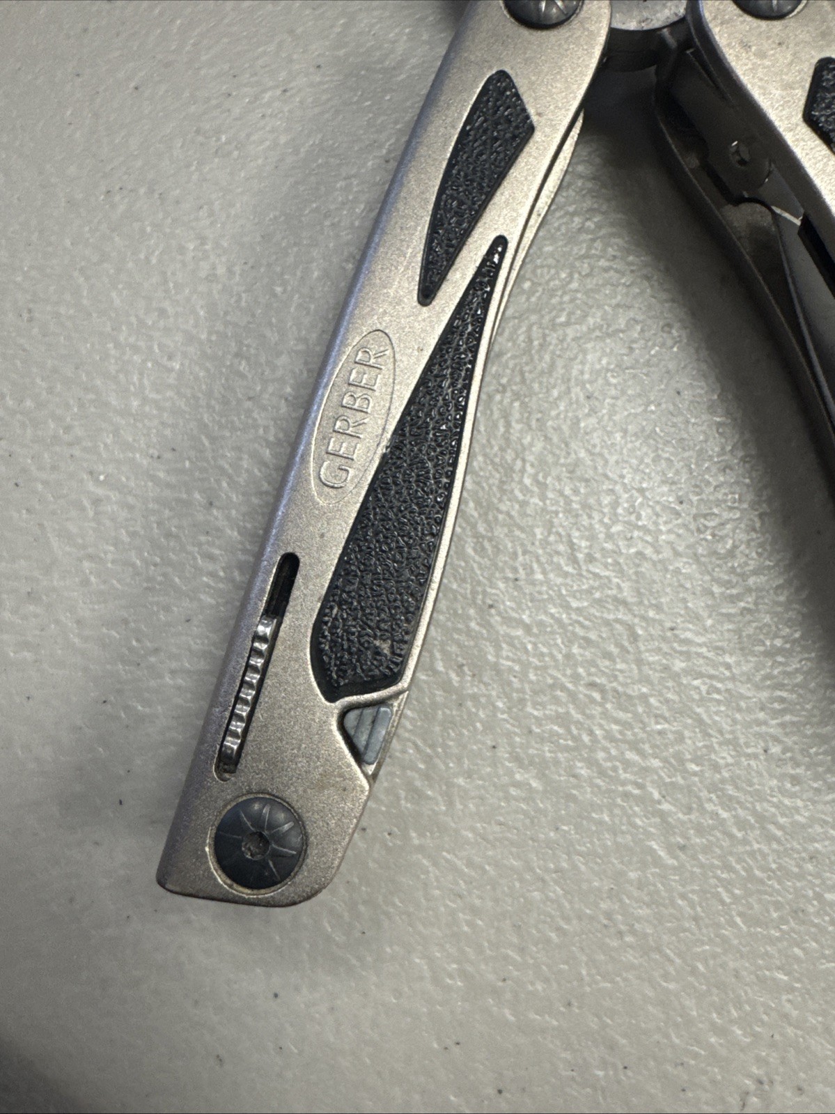 Gerber MP800 Urban Legend Multi-plier Excellent