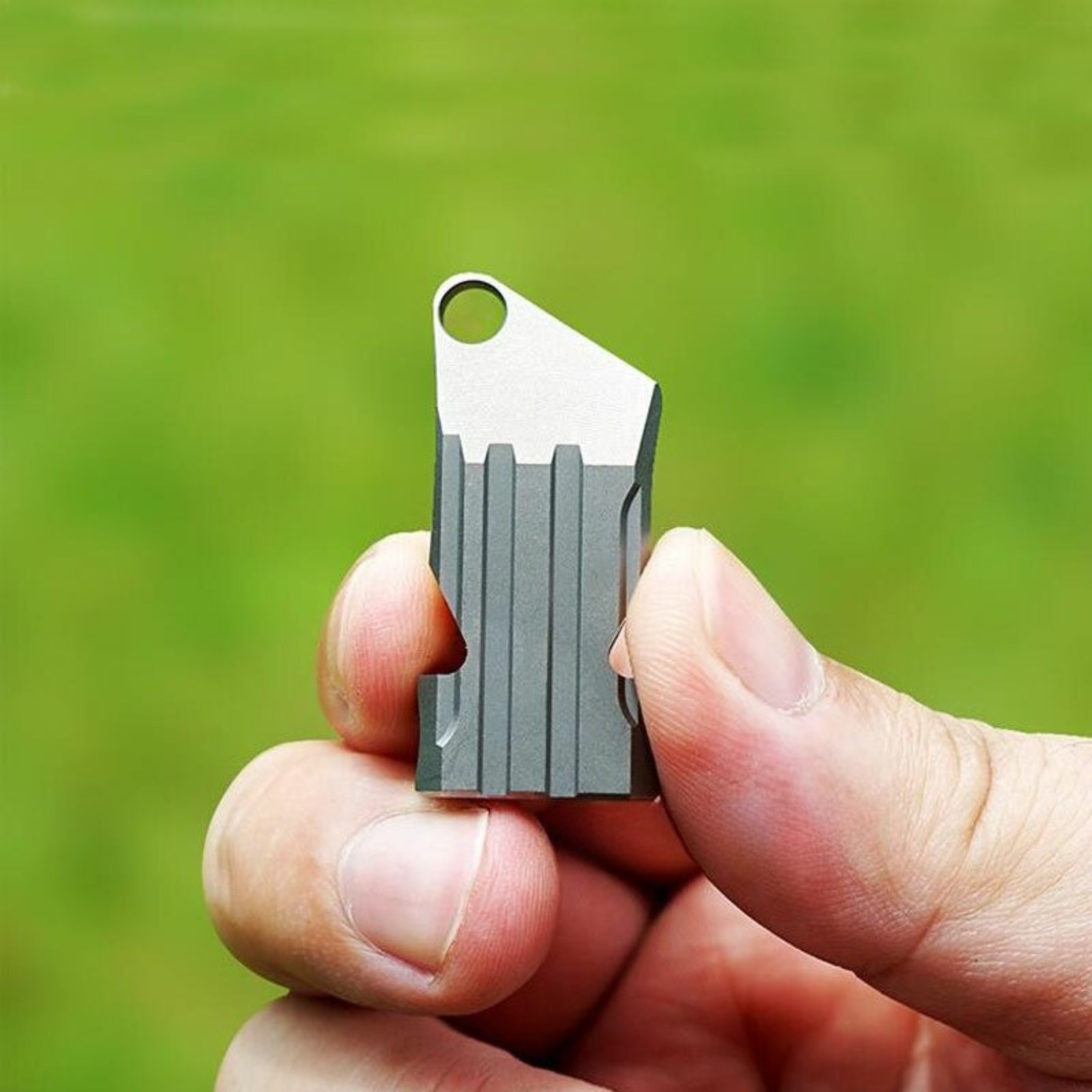 EDC Titanium Portable Keychain Treble Whistle Neklace Outdoor Cmaping Travel