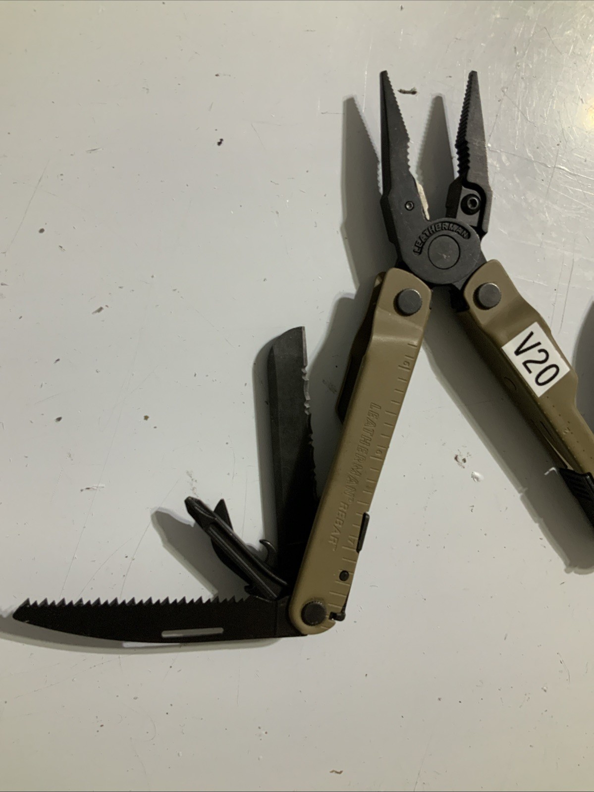 Leatherman Rebar Multitool with Replaceable Wire Cutters Coyote Tan – V20