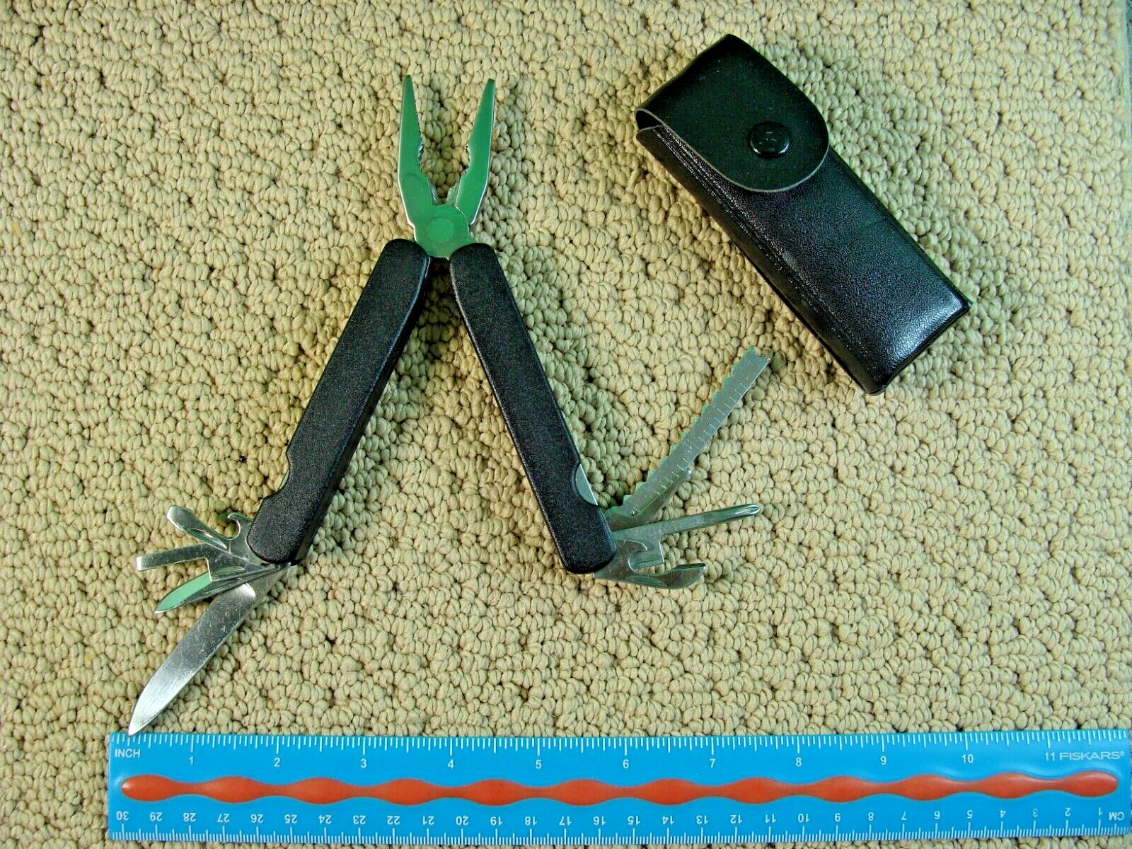 Multi-Tool Pocket Knife Pliers Case-for-Belt 6.2-oz 9-Tools
