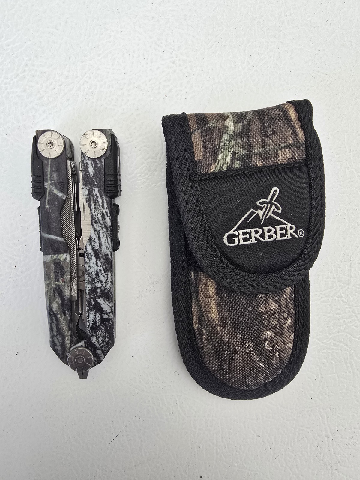 Gerber Diesel Camo Multi-Plier Multi Tool Needle Nose w/ Gerber Sheath