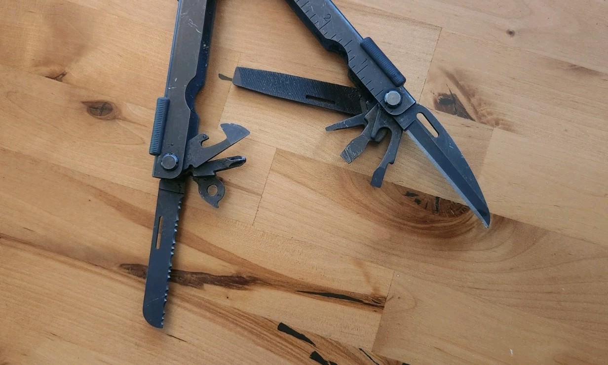 Gerber MP600 Multi-Tool Multi-Plier Black Oxide – Great Condition – B32