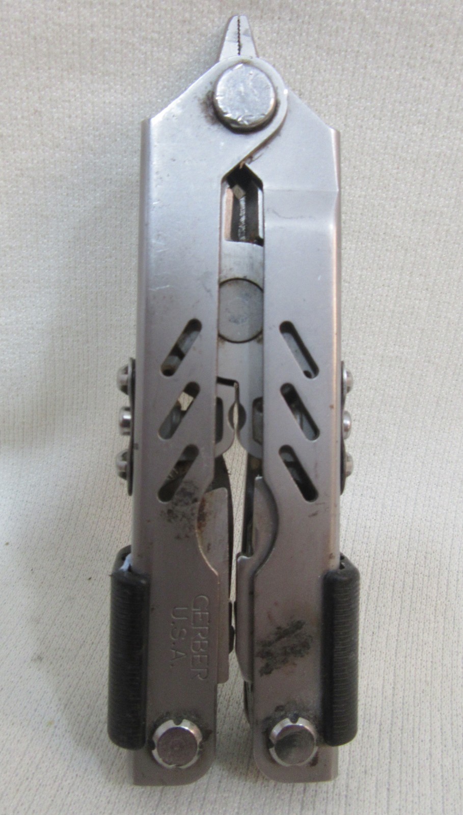 Gerber MP400 Compact Sport Multi-Tool – Silver