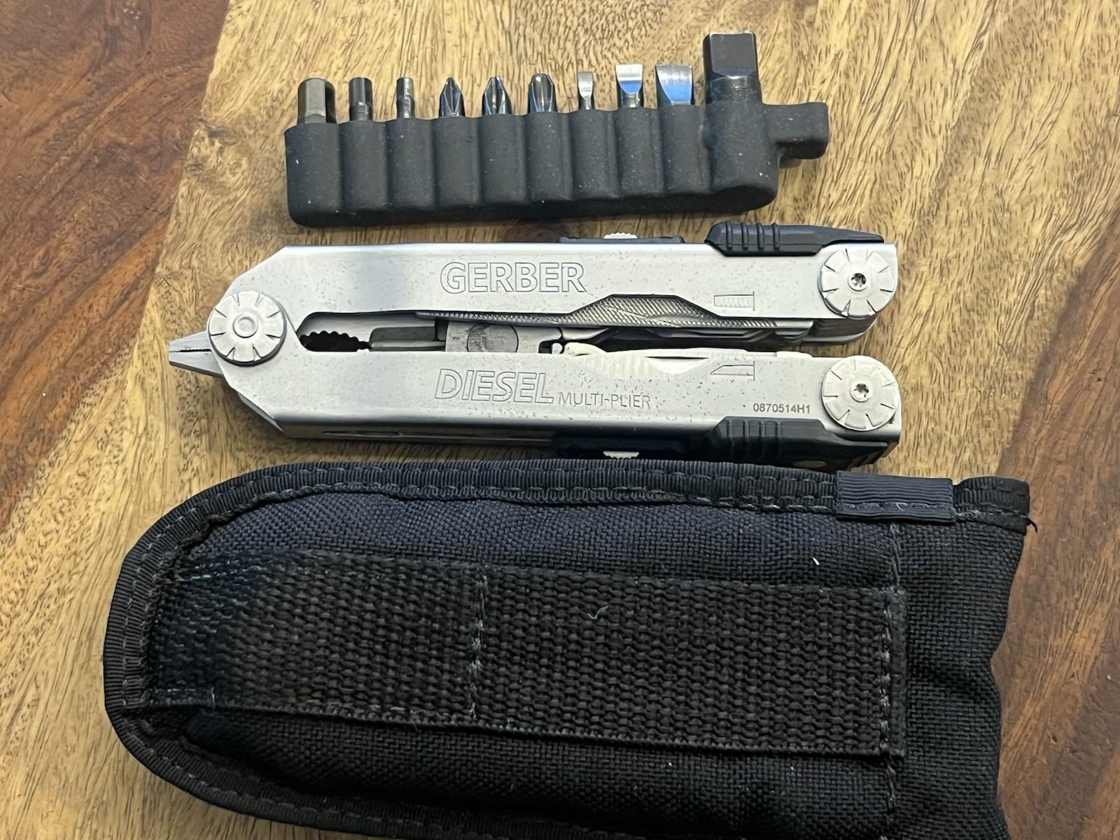 Gerber Multi Tool DIESEL w/Gerber BEAUTIFUL Sheath & Set Of Bits VERY NICE!!