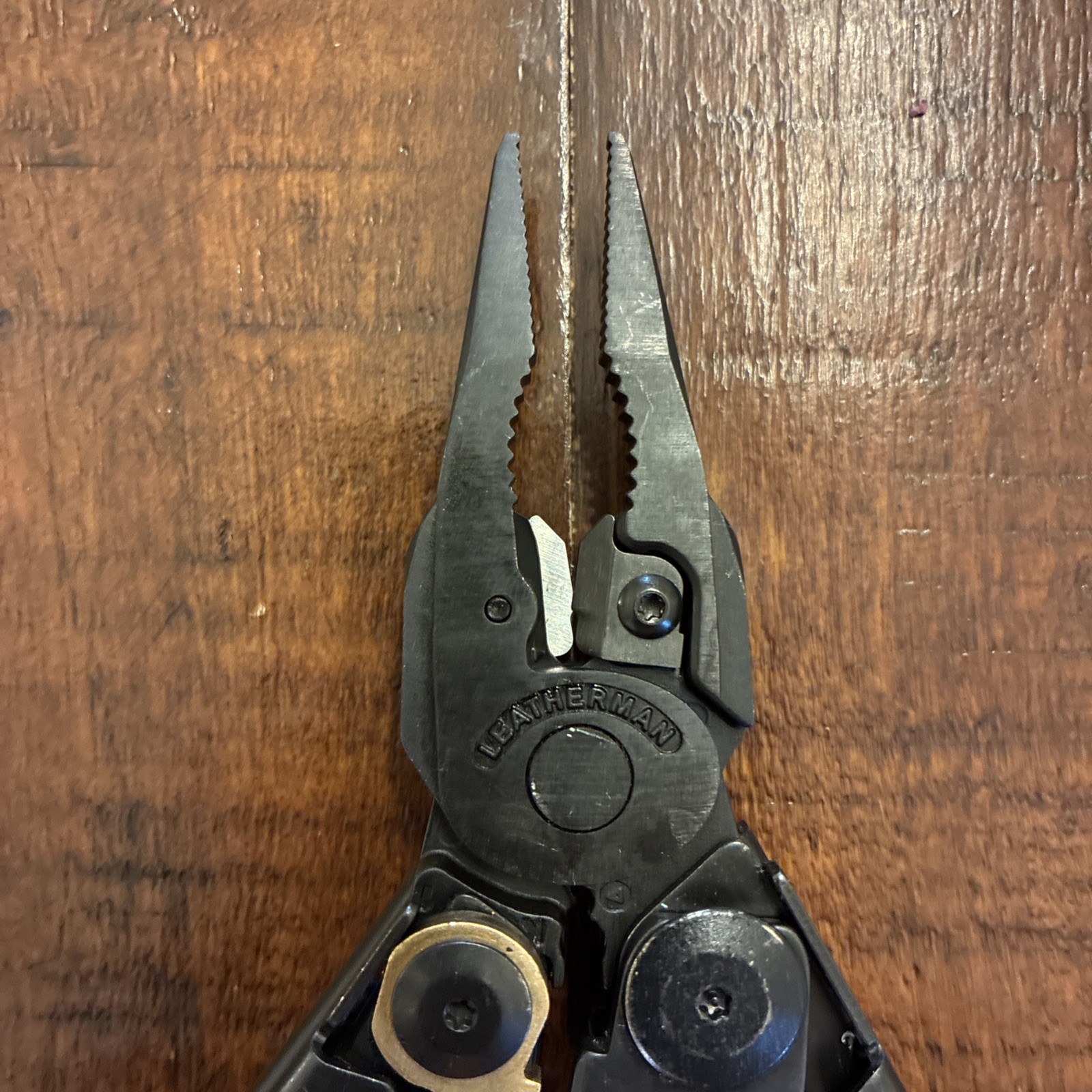 Leatherman MUT Multi Tool – Black Oxide – Excellent
