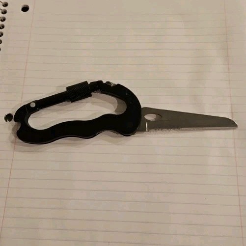 7 In 1 Multifunctional Carabiner Tool EDC Keychain