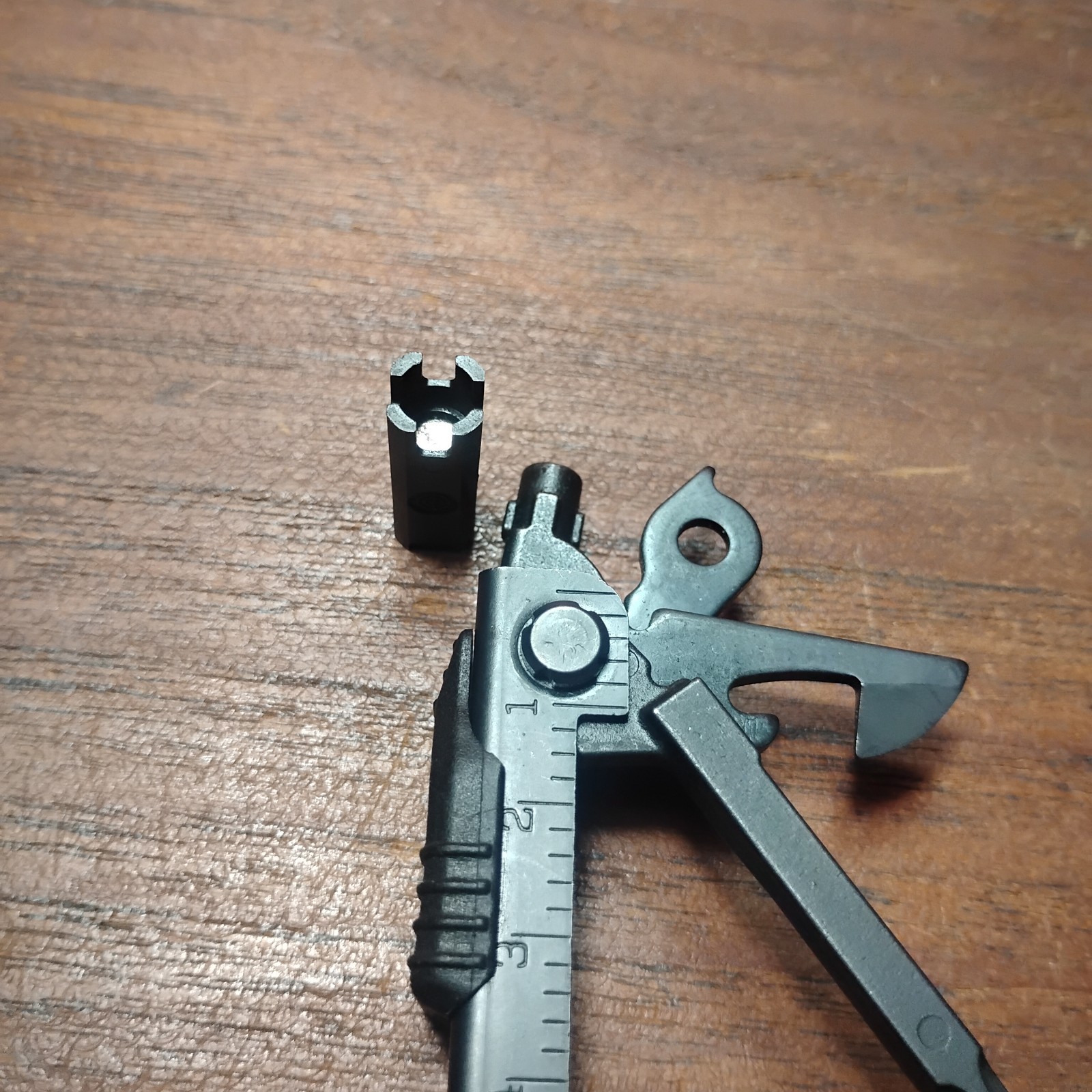 Gerber Multiplier MP600ST (Sight Tool) Black Oxide Multi-Tool Needle Nose Pliers