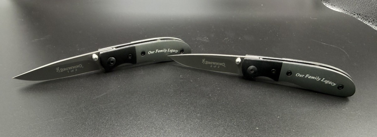 BROWNING “OUR FAMILY LEGACY” POCKET KNIFE SET (J01027862)