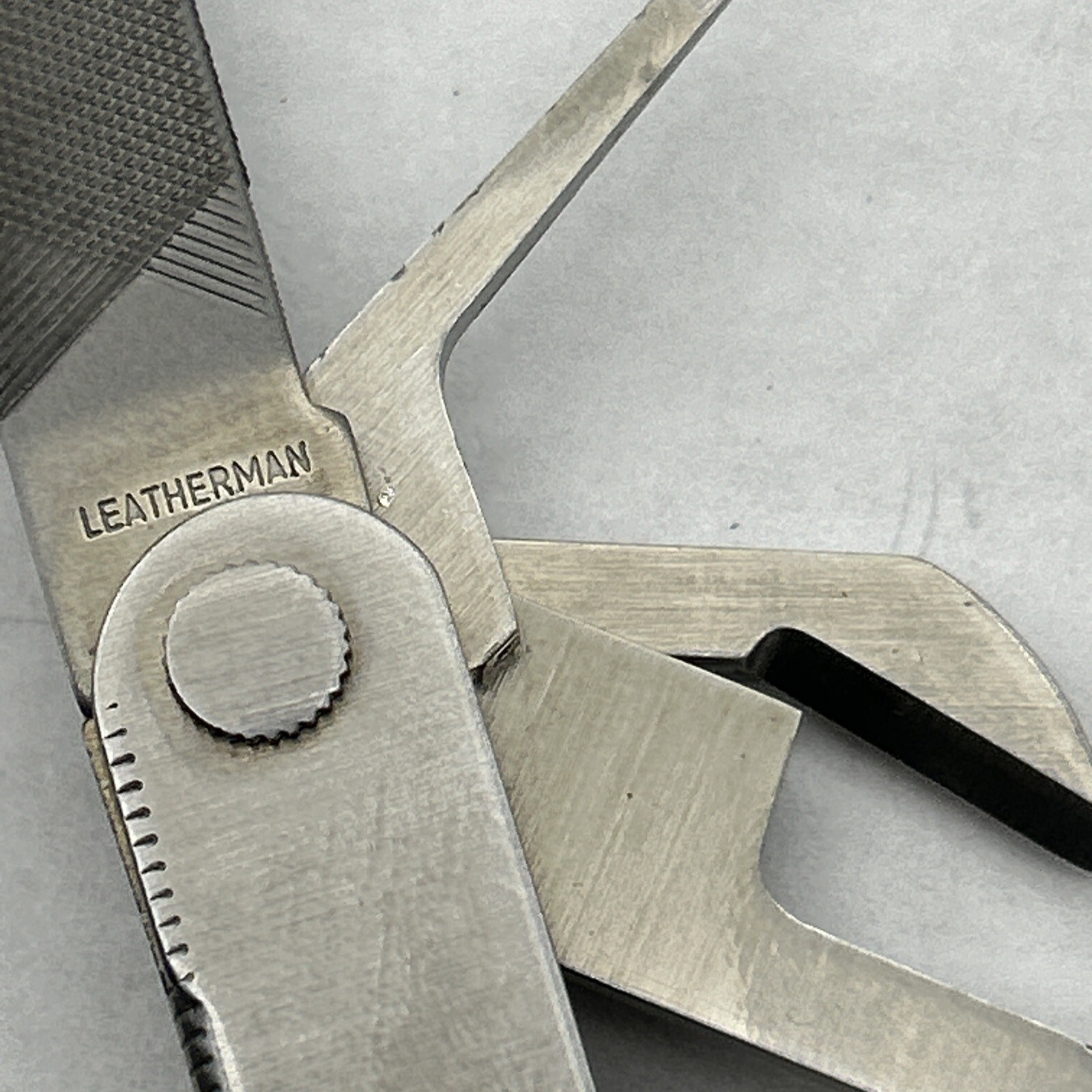 Retired 1995 Leatherman Multi-Tool US Reg TM 1325473 Portland OR w/ Leather Case