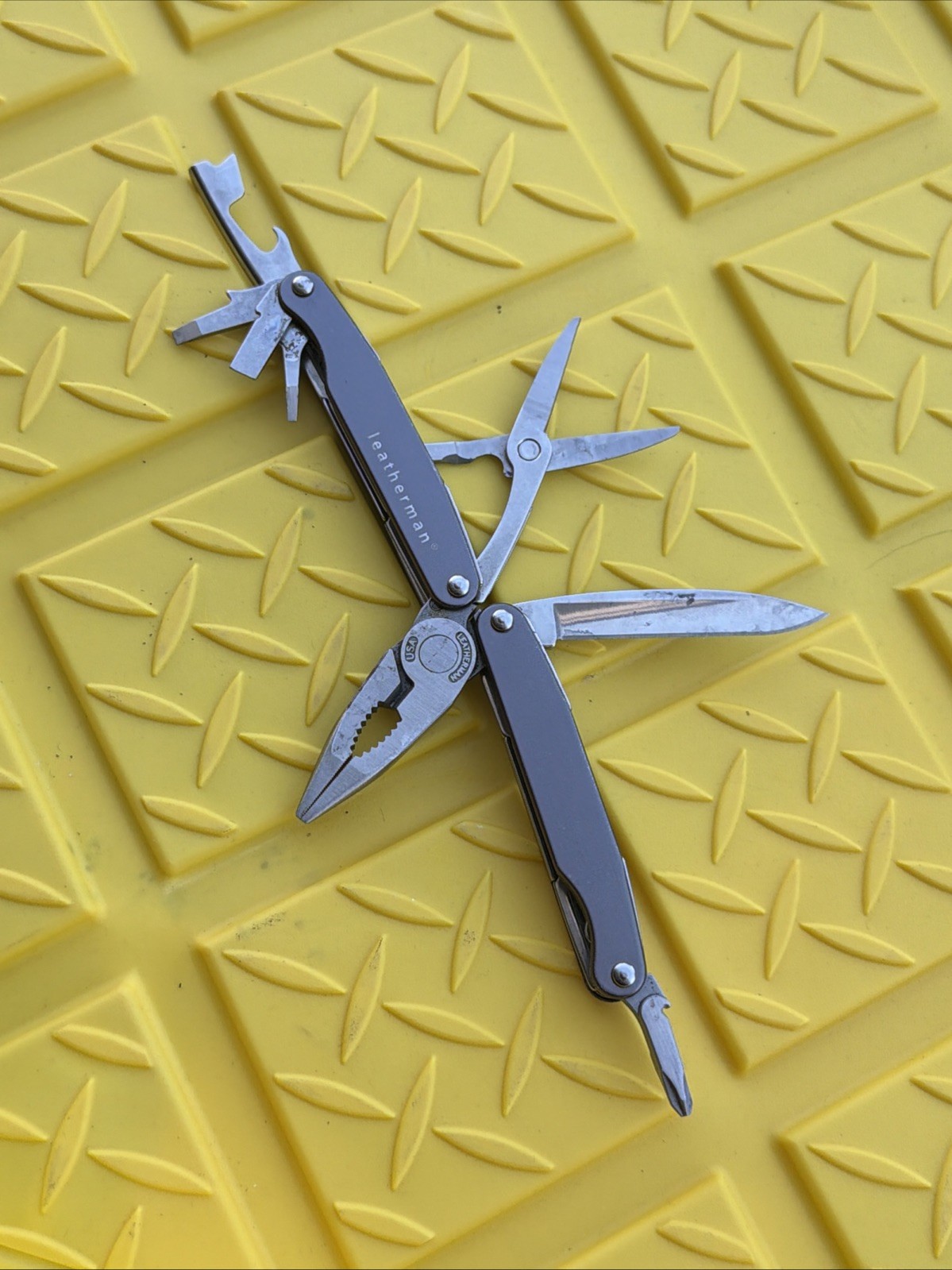 Leatherman Juice S2 Silver Multitool, Discontinued