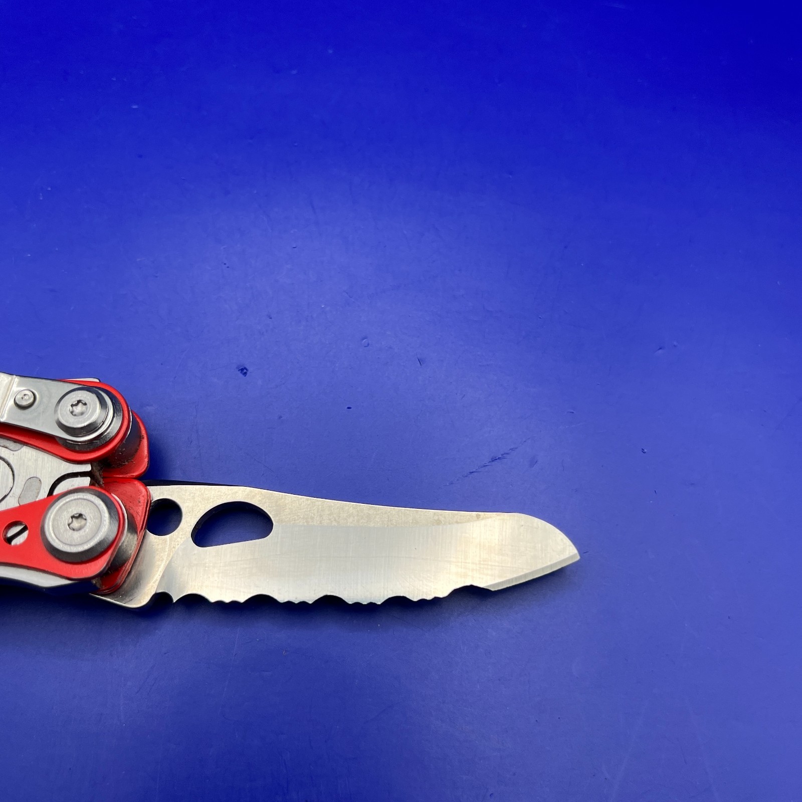 Leatherman Skeletool RX Multi-Tool 154CM Serrated, Rescue Glass Breaker Bit