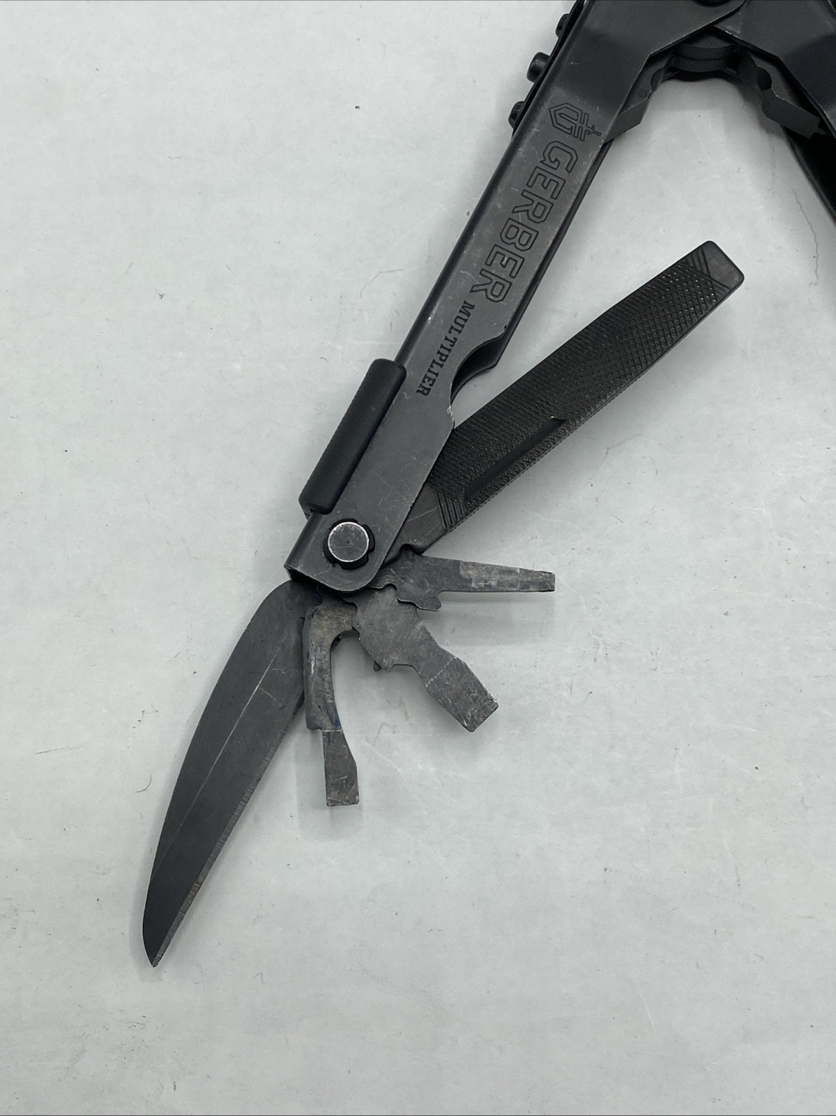 Gerber MP 600, Carbide Cutters, Needlenose with Sheath – Black