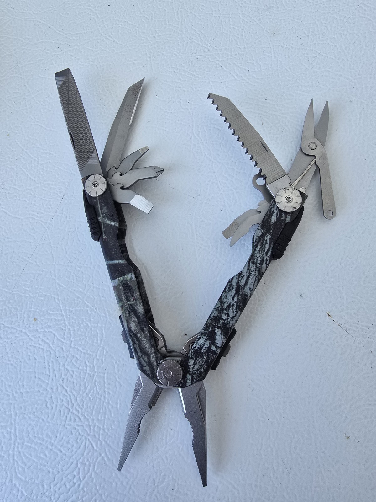 Gerber Diesel Camo Multi-Plier Multi Tool Needle Nose w/ Gerber Sheath