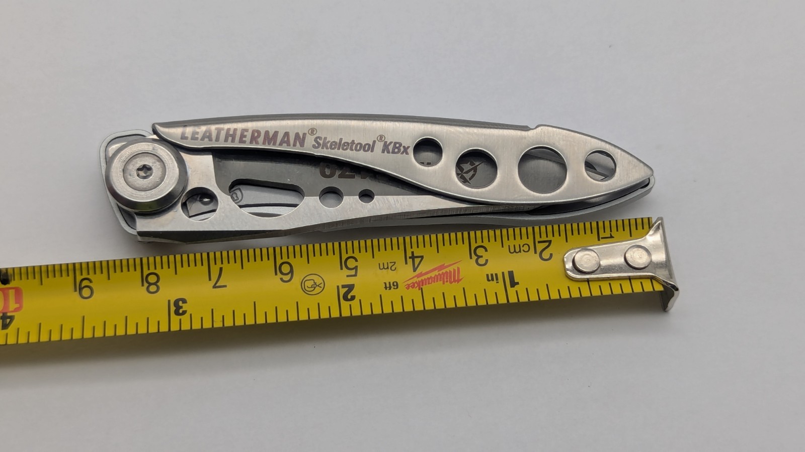 Leatherman Skeletool KBX SILVER Multi Tool SMALL Knives PRE OWNED NICE LOOK READ