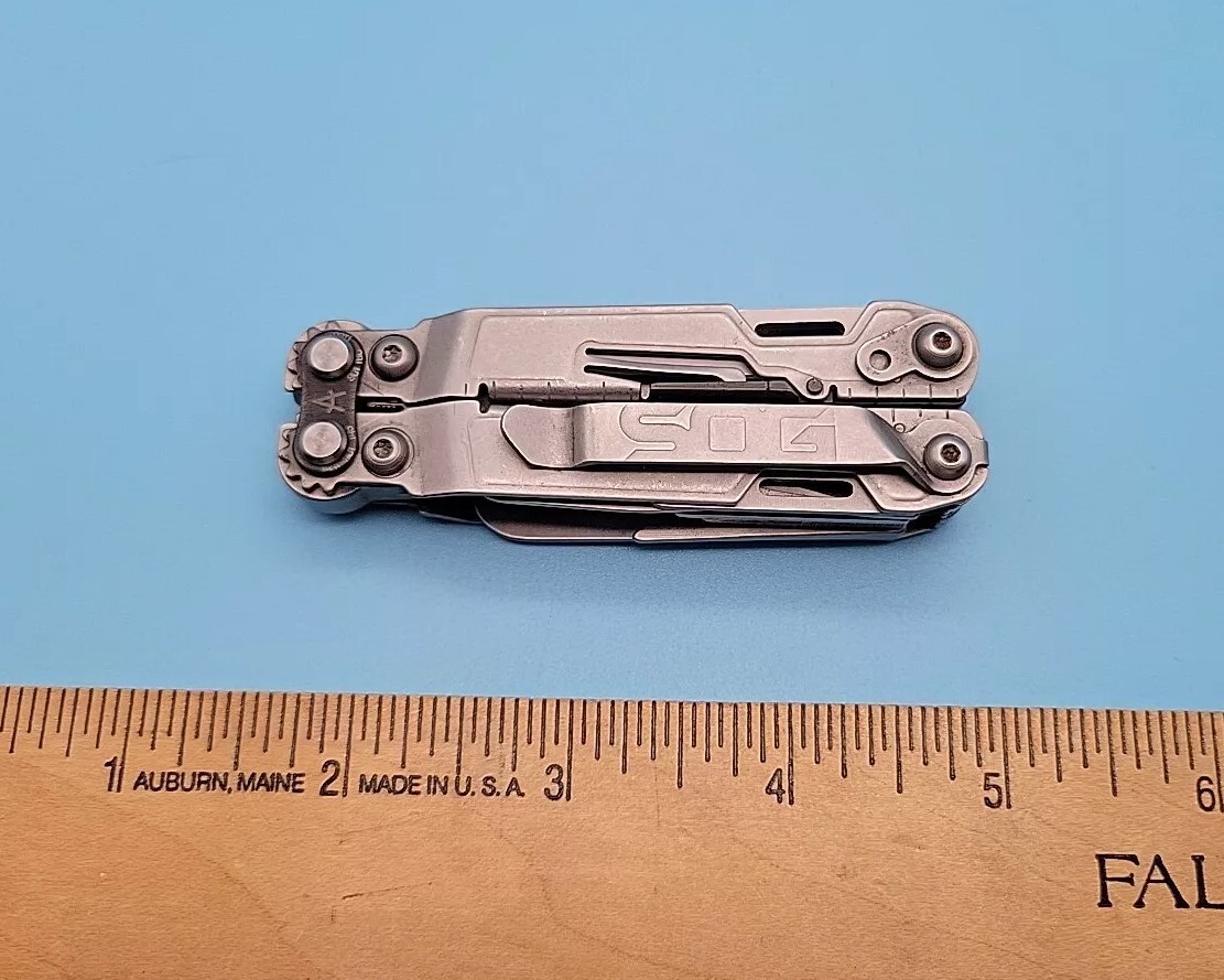 SOG PowerPint Multi-Tool – 18 Tools – Stone Wash – Screwdrivers, Pliers, Knife