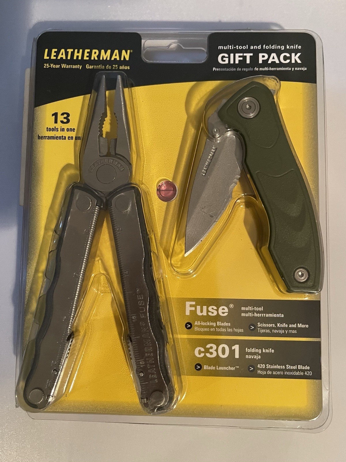 LM77 Leatherman Fuse Stainless With RARE Green C301 W/ Nylon Sheath