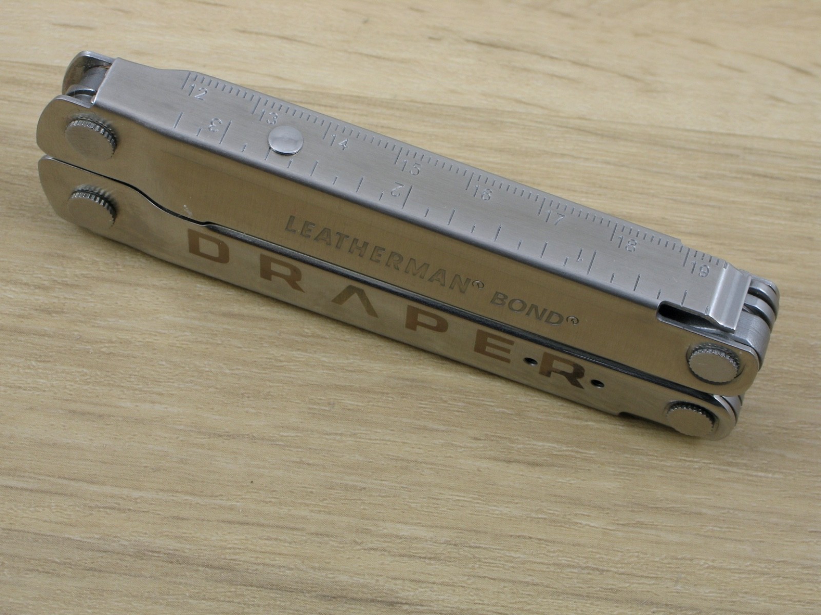 Leatherman Bond Multi-Tool, Sheepsfoot Knife, w/Sheath – “DRAPER” – Excellent