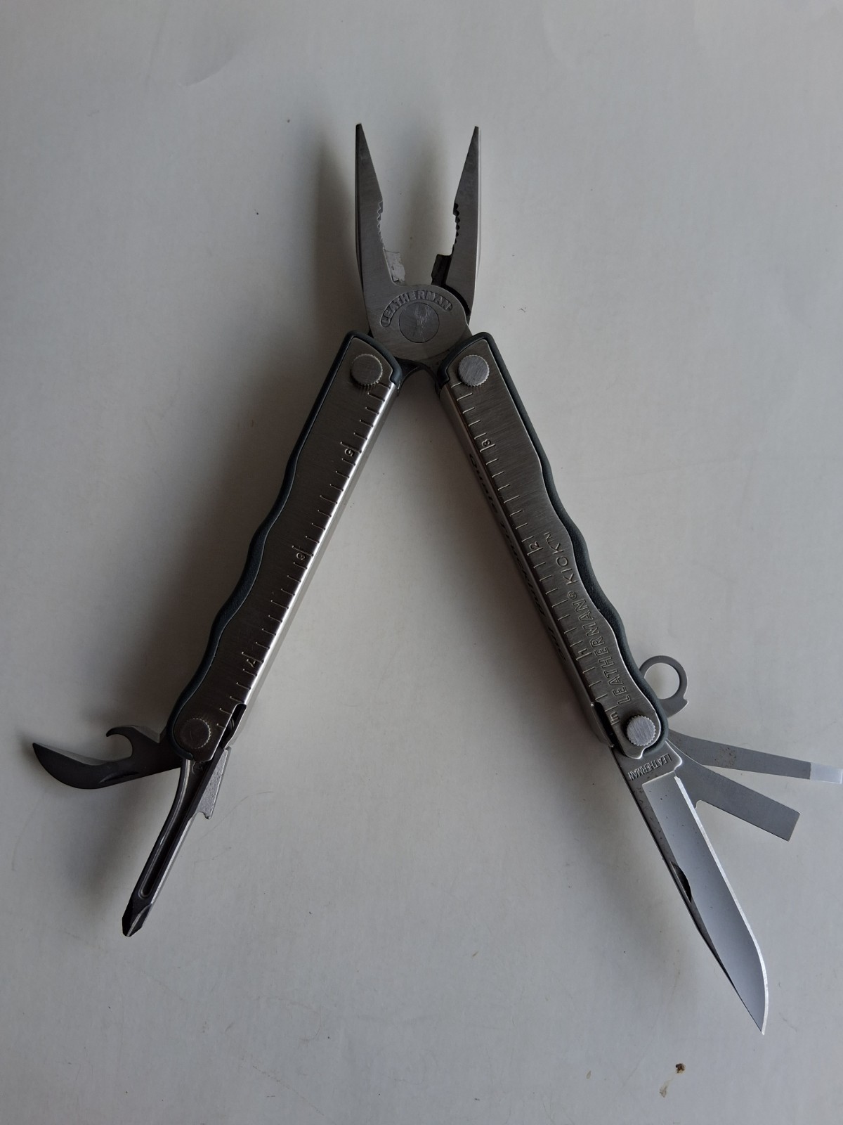 Leatherman Kick Multi-Tool USA Great shape W / Leather case