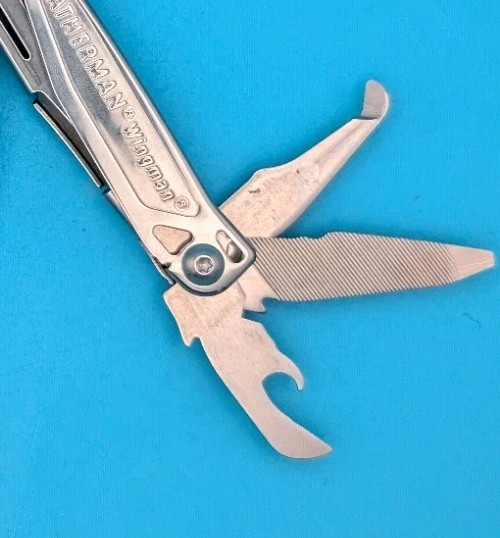 LEATHERMAN WINGMAN MULTI-TOOL! WITH SHEATH! FREE SHIPPING!