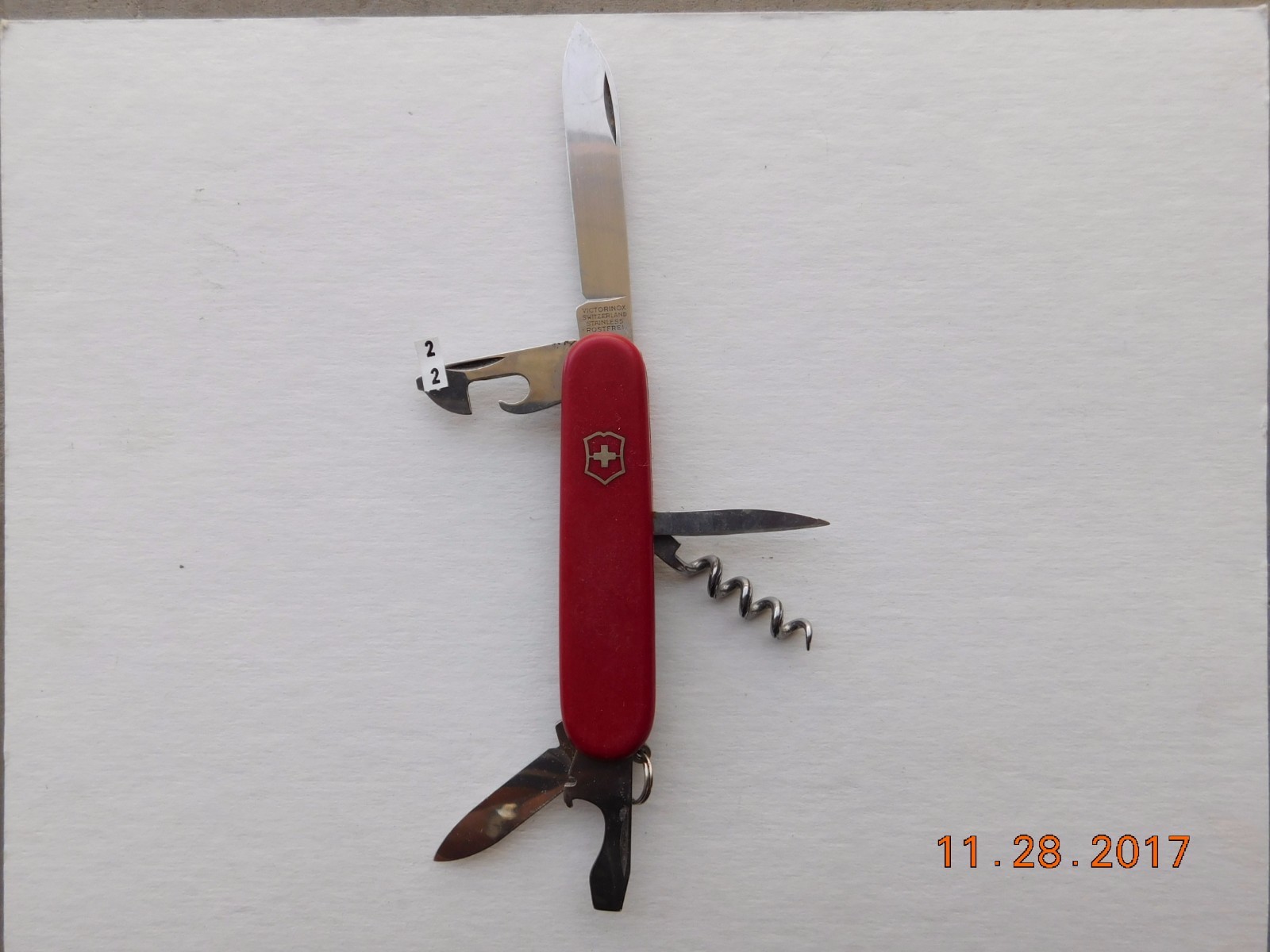 SWISS ARMY KNIFE POCKET 2 1/2 INCH 6 FUNCTIONS
