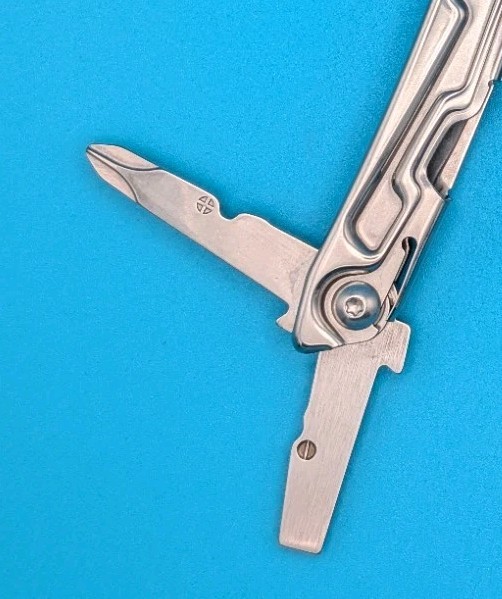 Leatherman Rev 3.8″ Multi-Tool, Stainless!