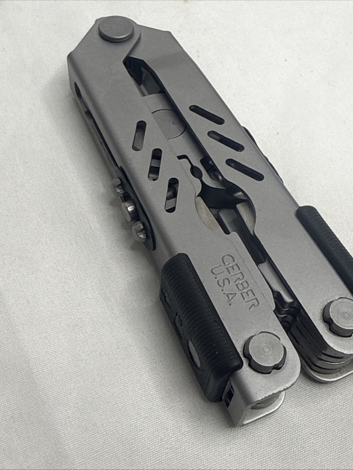Gerber Vintage Stainless Steel Needlenose MP400 Multi-Tool!