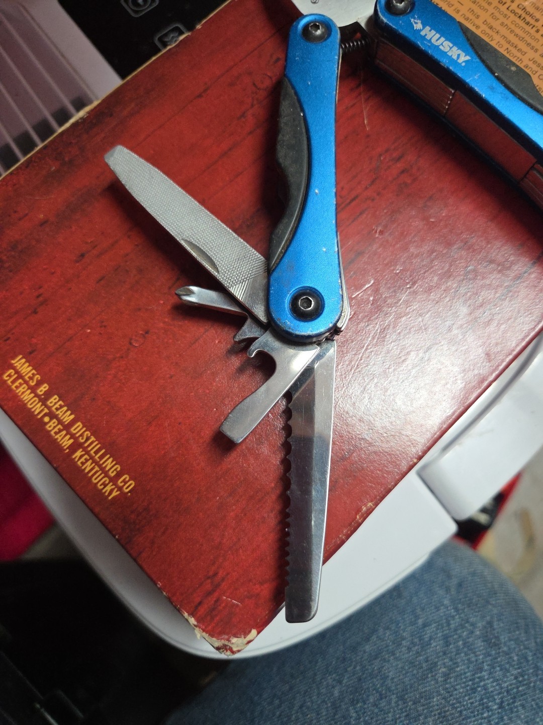 Husky 10 in 1 Folding Pocket Multi Tool Kit Stainless Pliers Knife File – blue