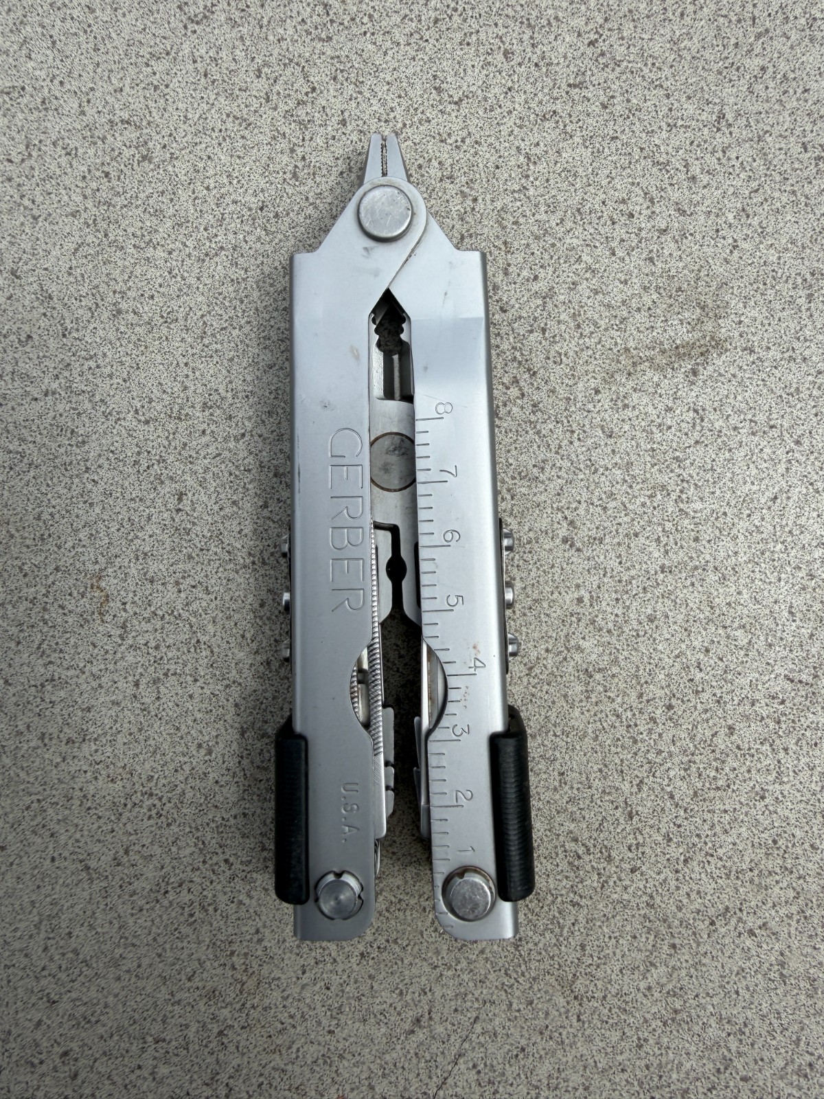 Gerber MP600 Multi Tool – 14 tools, One-hand-open jaws, US Made, Used, No Sheath