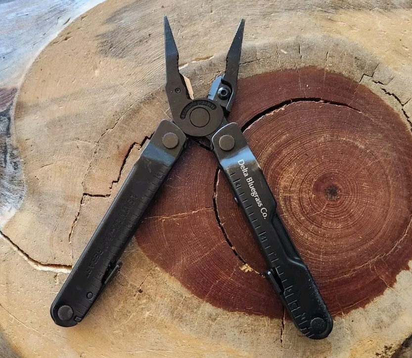 Leatherman REBAR Multi-Tool, Knife, Pliers, Saw – Black Oxide – Excellent G9