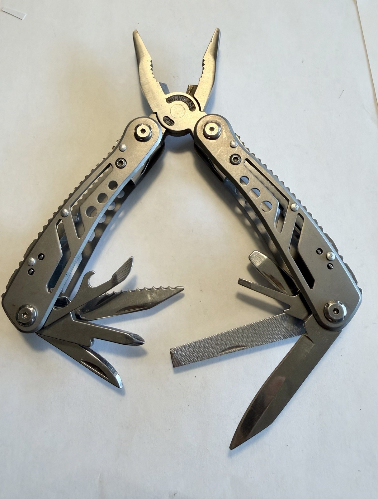 Grand Way Stainless Steel 9 In 1 Multi Tool Plier Knife Blades Screw Driver…