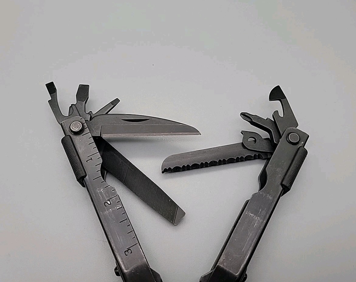 Gerber Multiplier MP600 Multi-Tool – Black – Needle Nose Carbide Cutter Pliers
