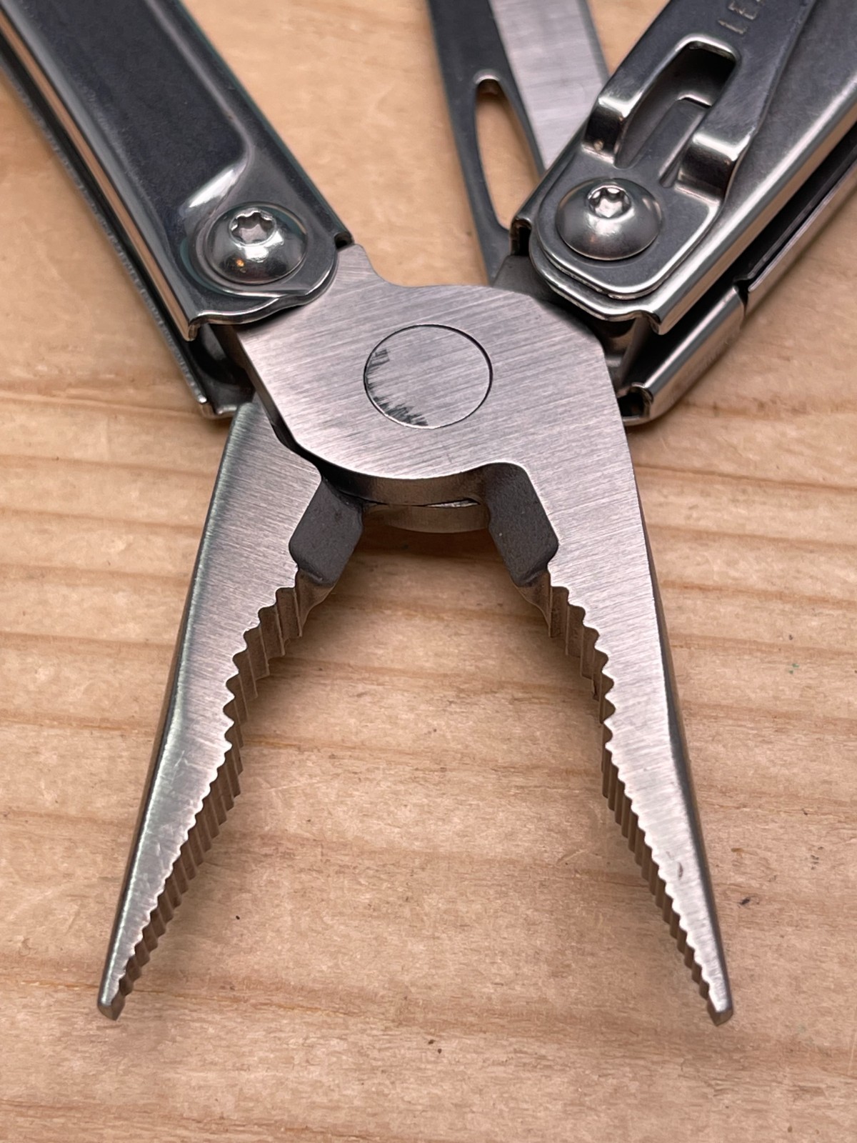 Leatherman Bolster Folding Multi-tool Knife Plier