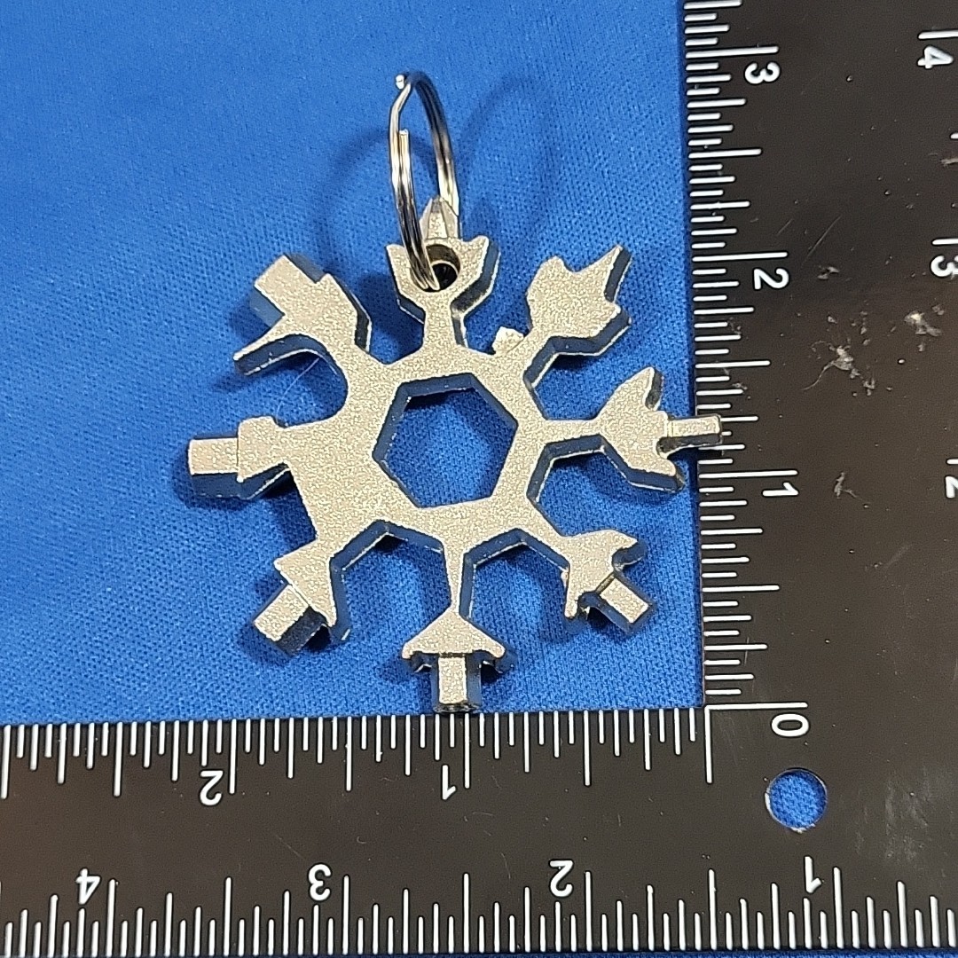Silver Tone Metal Cutout Snowflake Keychain Multi Tool Snowboarding Screwdrive