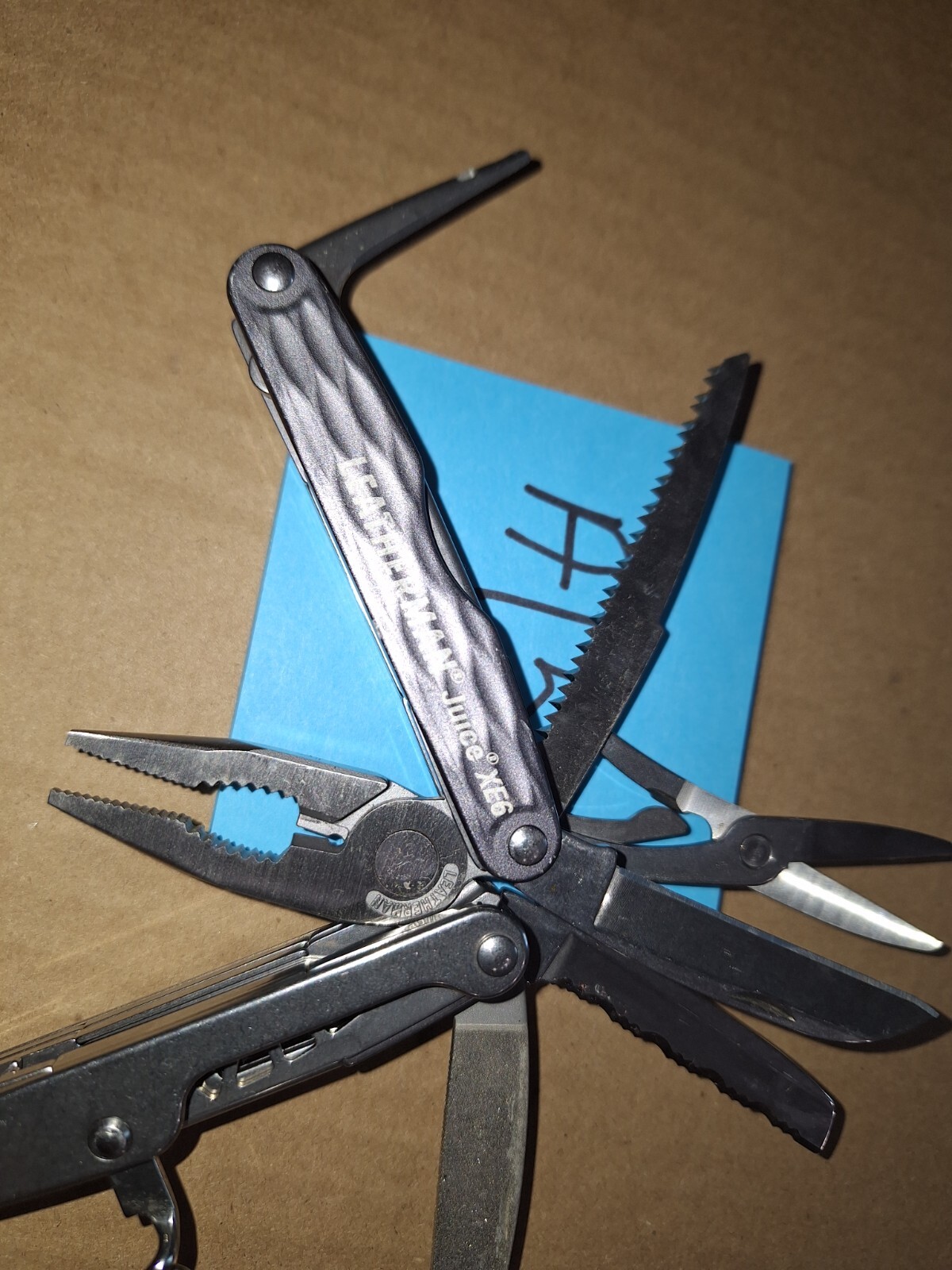 1 Leatherman Grey XE6 JUICE Multi Tool FISHING NICE LOT A15